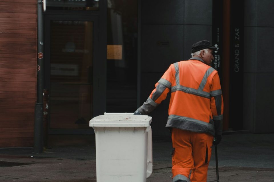 contoh perilaku etos kerja